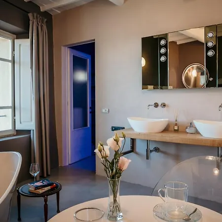 فندق مبيت وإفطار La Castellina 3*
